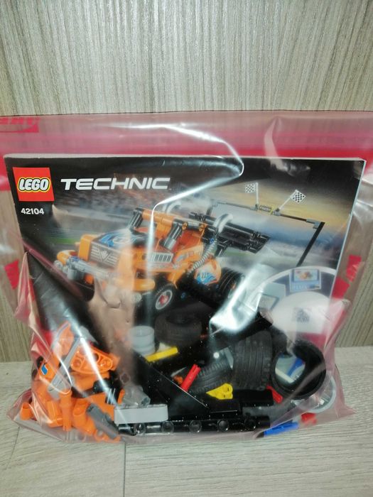 Pachet 2 seturi LEGO Technic si Ninjago: 42104+70681