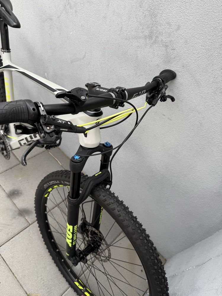 Bicicleta Ghost Lector carbon