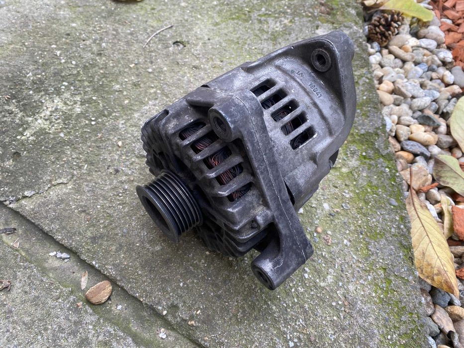 Alternator BMW E90 320d N47 (177CP) – Valeo 14V 180A, original