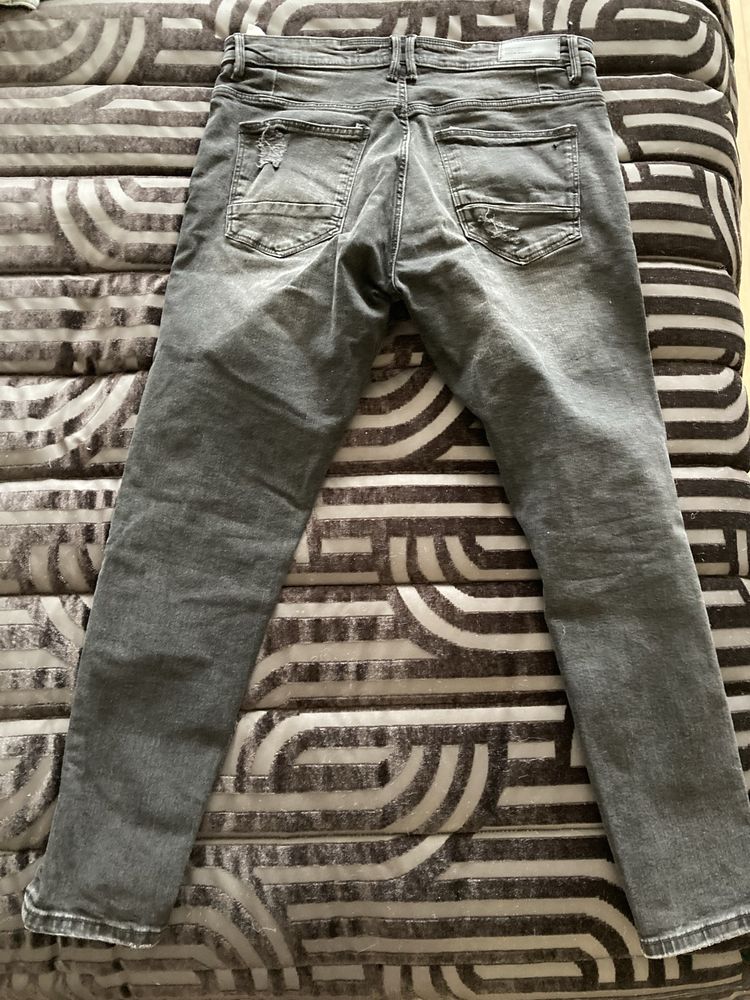 Мъжки дънки Pull&Bear