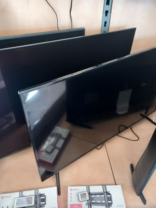 Vând plasme tv noi diferite diagonale