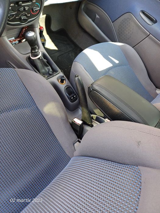 Peugeot 206 hatchback