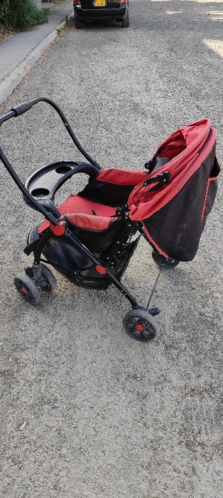 Коляска красная большая, удобная
