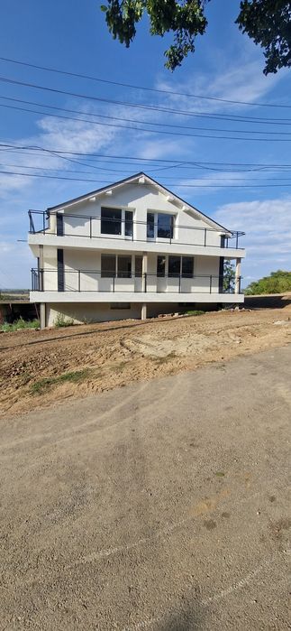 Продава се Къща в Силистра, Митница - 206 кв.м за 486 €/кв.м - Снимка #2