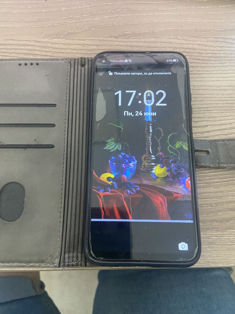 Huawei P40 Lite работи перфектно и батерията държи мяколко дни.