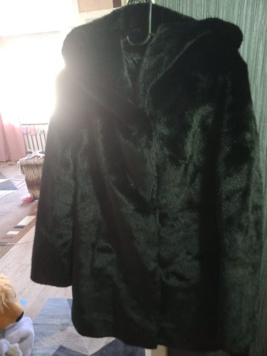 Продам шубу новая