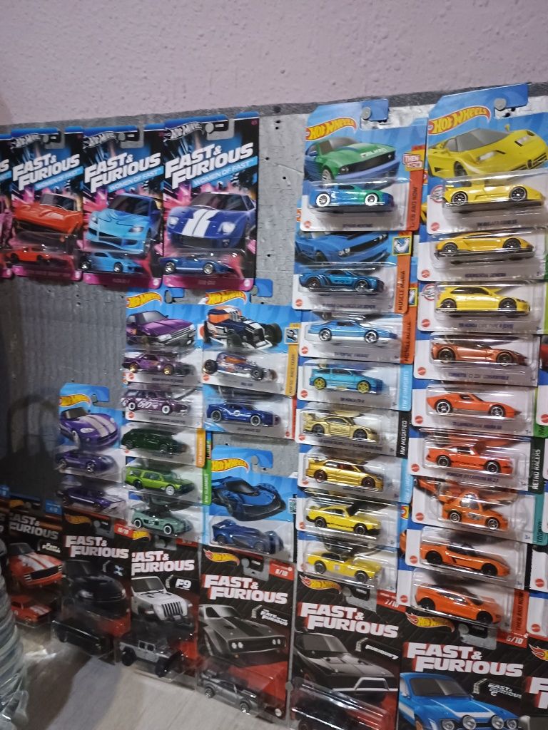 Hot wheels колички