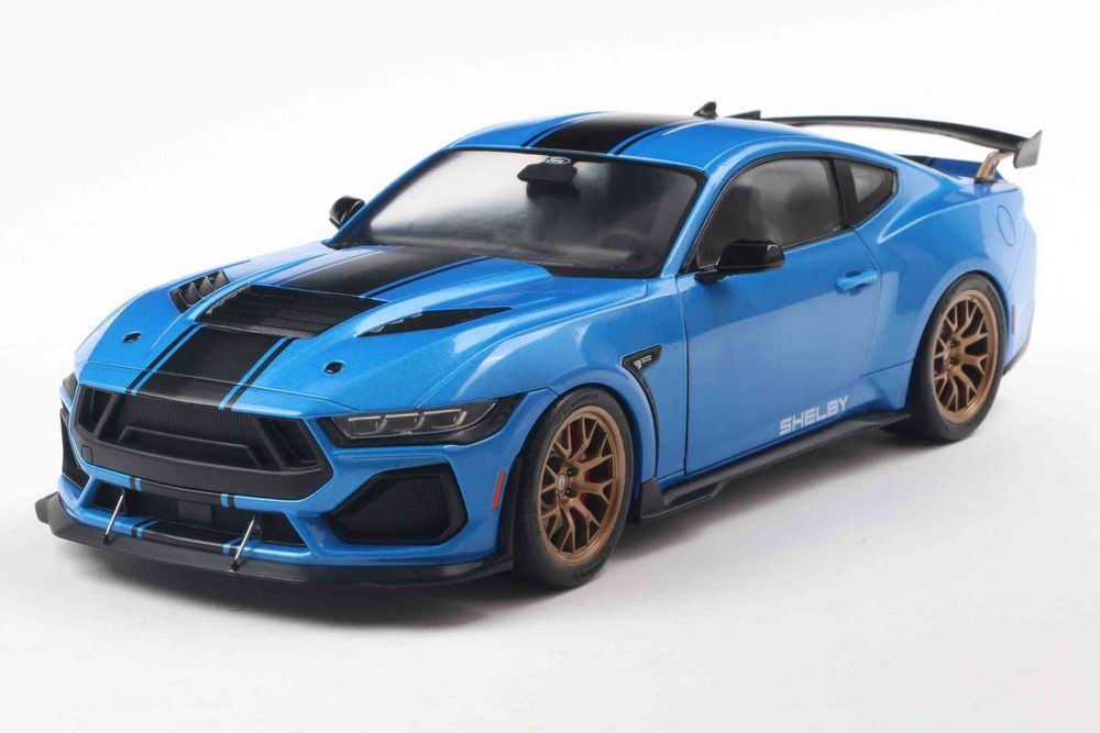 *Precomanda Macheta auto Ford Mustang Super Snake  2025 1:18 Solido