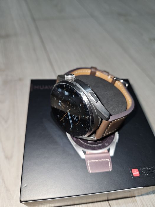Huawei Watch 3 Pro + МНОГО аксесоари