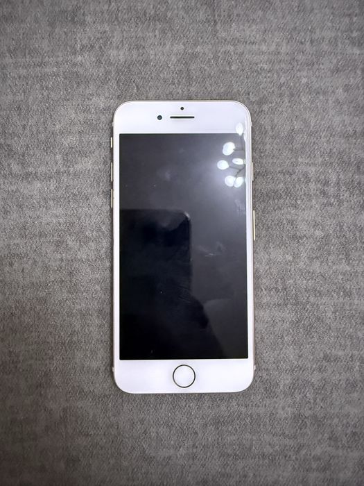 Продам iphone 8!!!