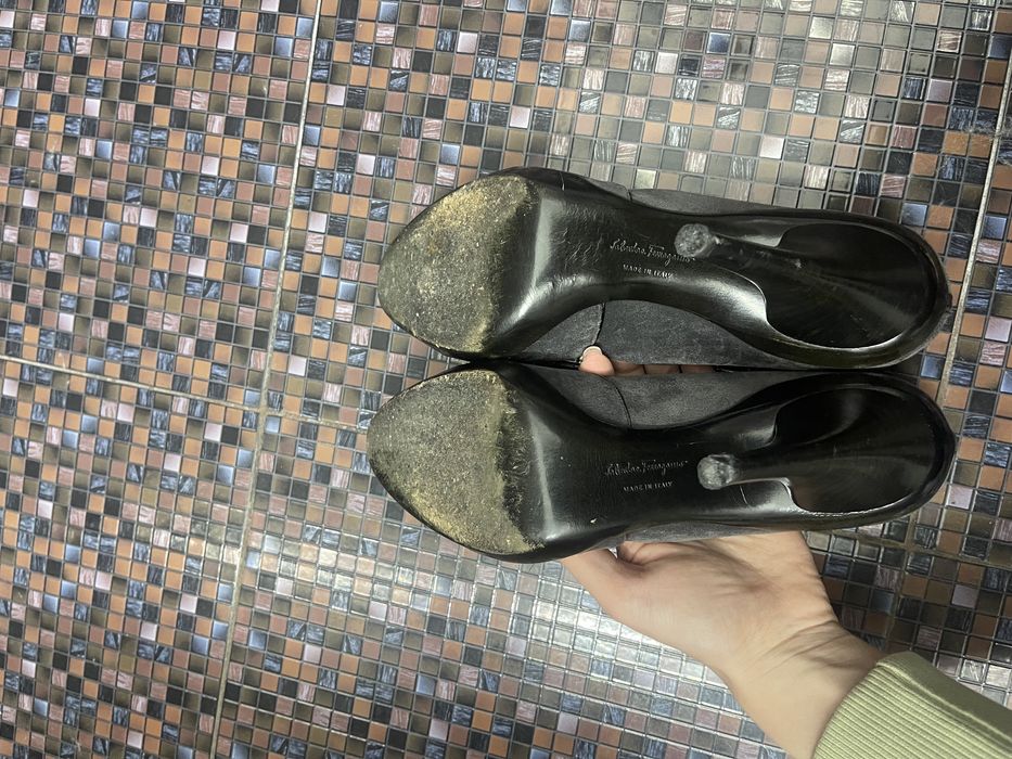 Vand pantofi Salvatore Ferragamo piele intoarsa