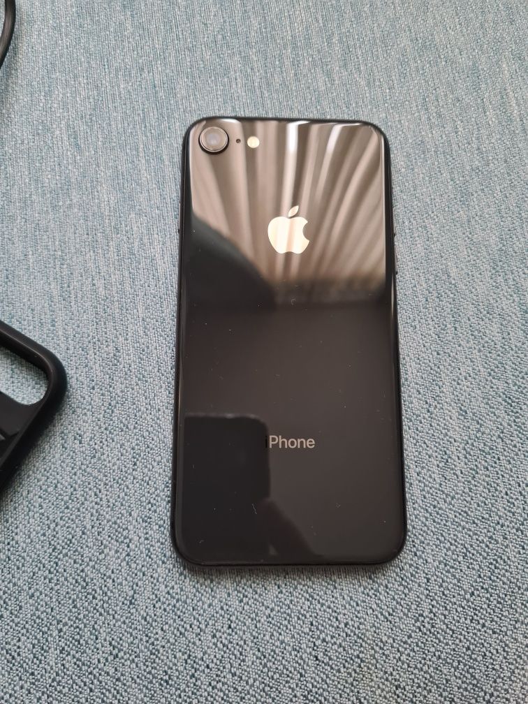 Telefon lphone 8  256 GB