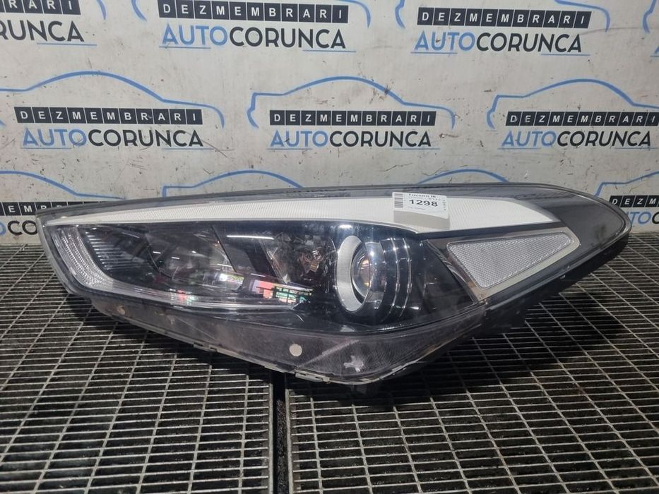 Far Stanga Hyundai Tucson III 2015 - 2018 SUV 4 Usi (1298) Cu lupă