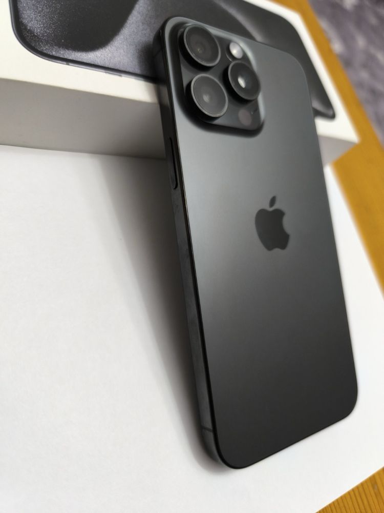 iPhone 15 Pro Max