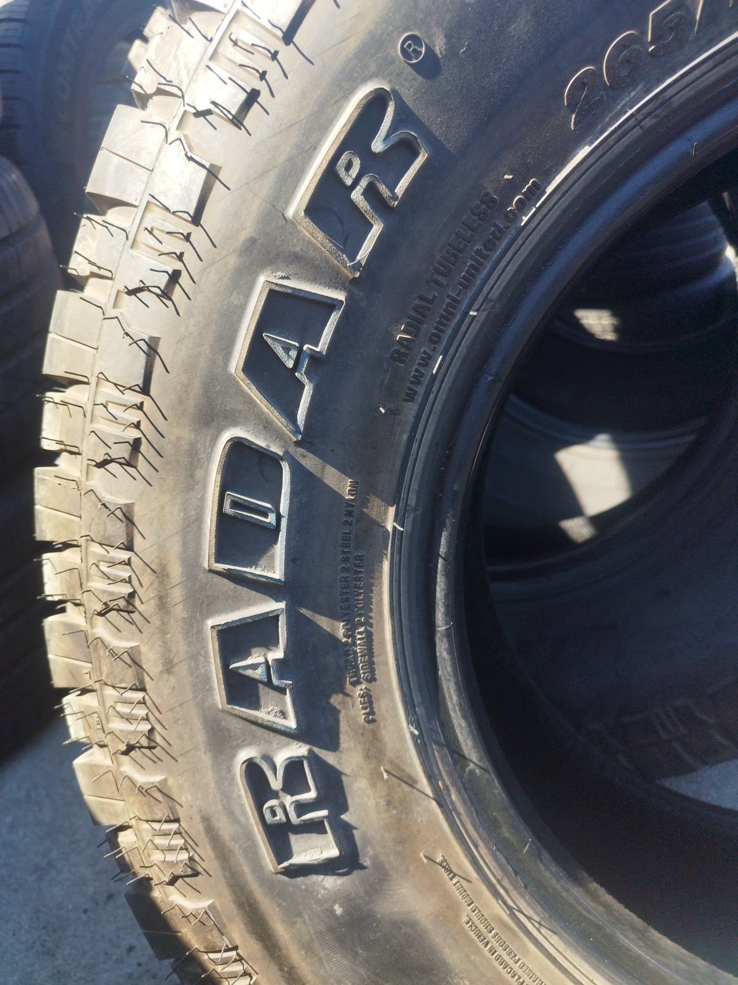 265-75-16 RADAR Renegade AT/3