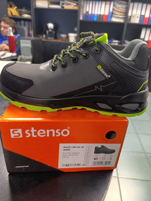 Работни обувки различни видове