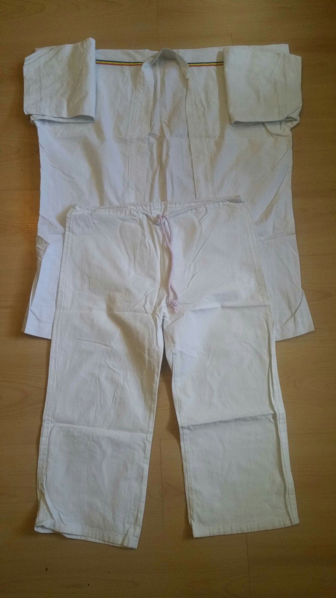 Kimono - costum - karate - judo - taekwondo