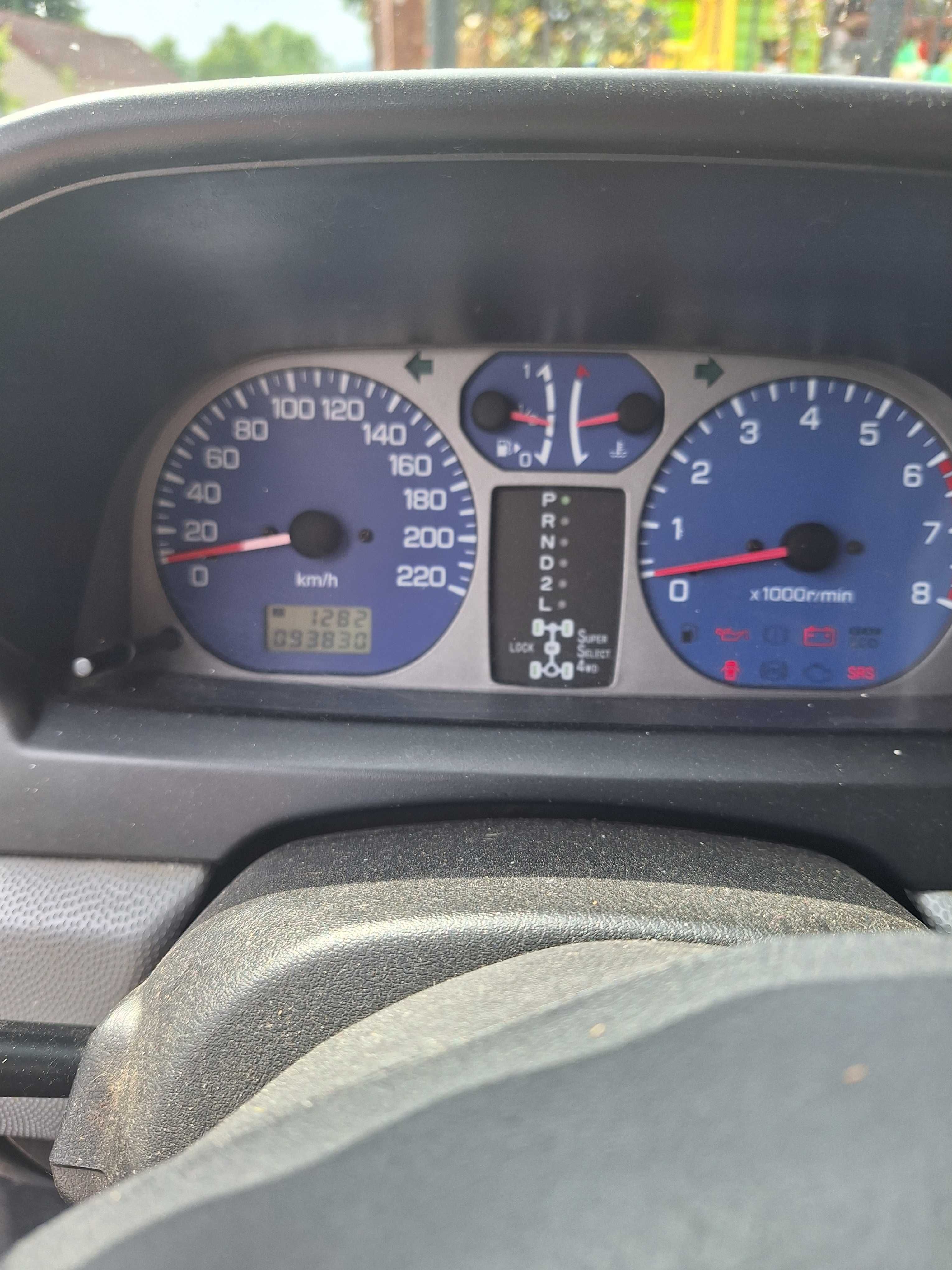 Mitsubishi pajero pini