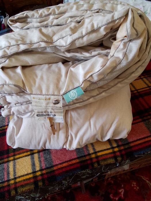 Одеяла и подушки 8шт