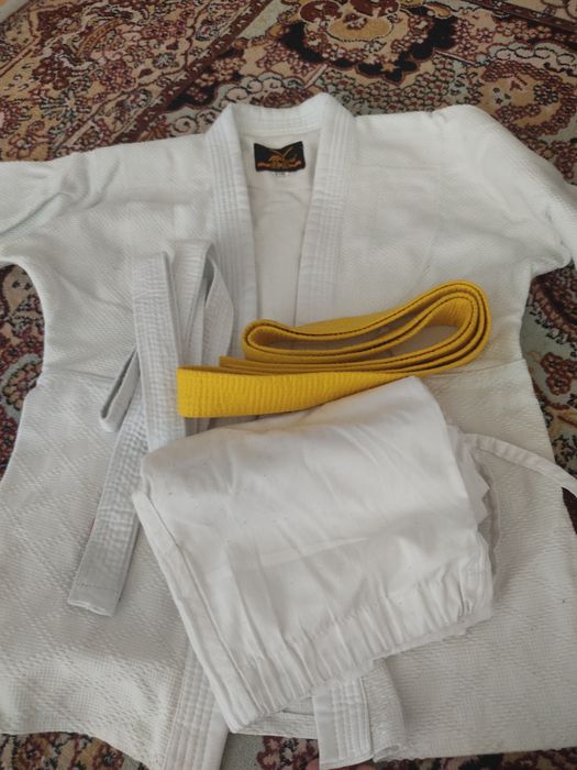 Продам  кимано для единоборства