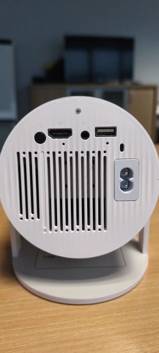 Смарт проектор с Андроид