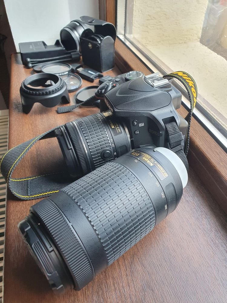 Nikon d3400 cu 2 obiective si accesorii