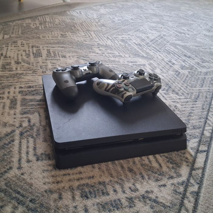 Продается Пс 4 слим