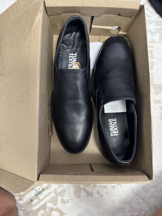 Продам Мужской туфли 42-я размер чистая кожа