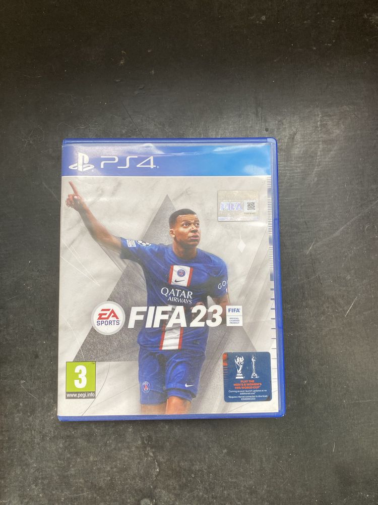 Playstation 5 + 3 игри вид диск