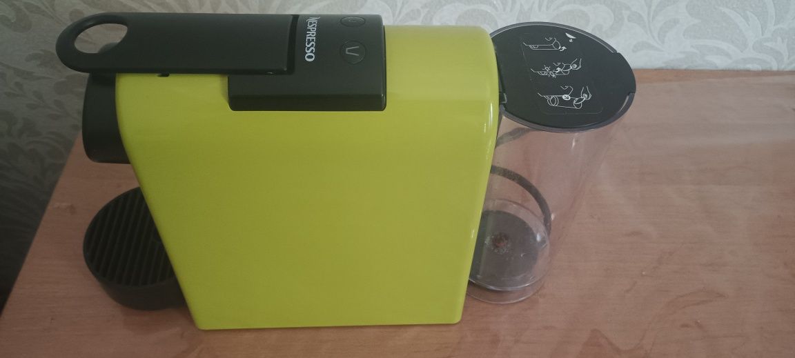 Кофе машина 799000 сум