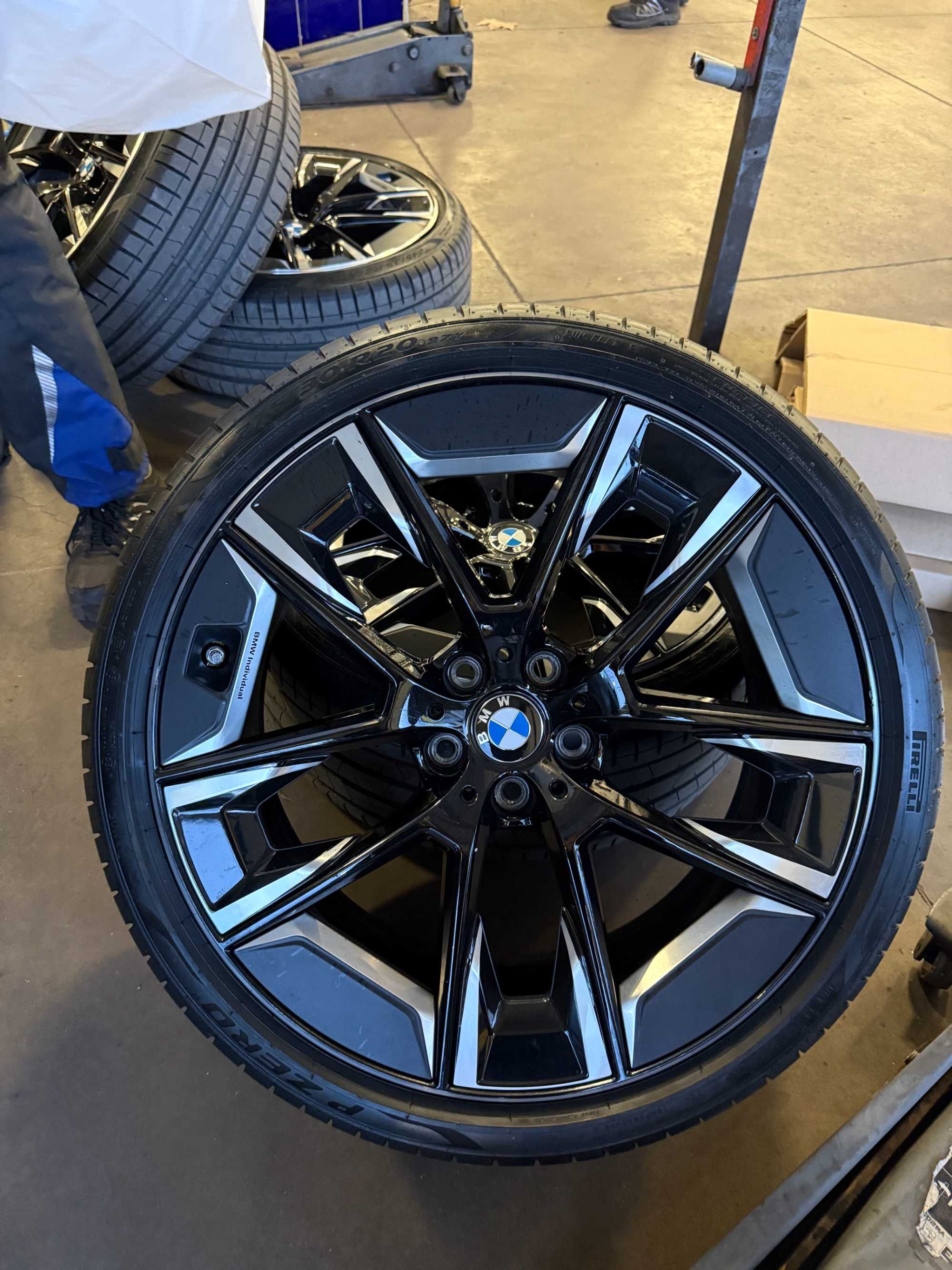 Джанти BMW Individual G30 G31 оригинални 20" цола гуми Pirelli P Zero