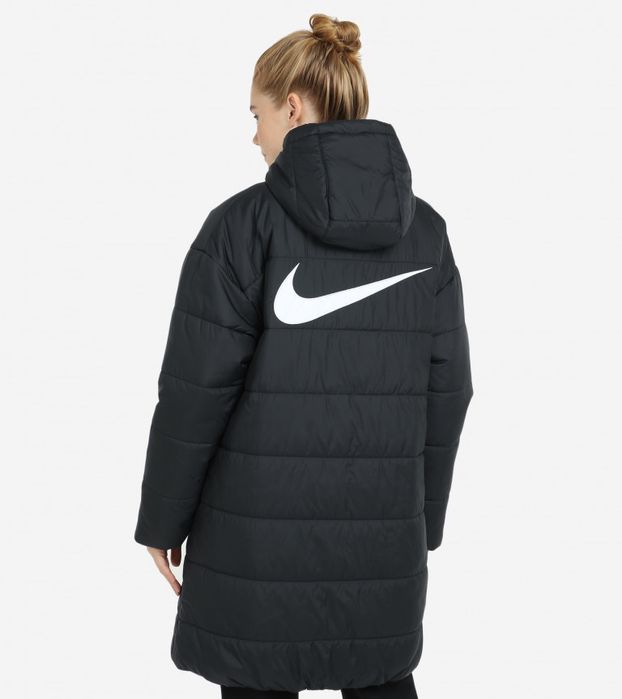 СРОЧНОО продам куртку от nike с копюшоном демисезон. весна-осень торг