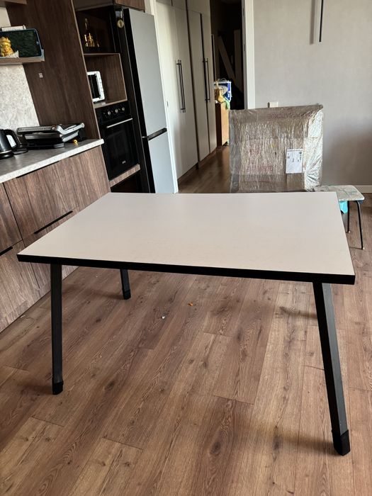 продам кухонный стол