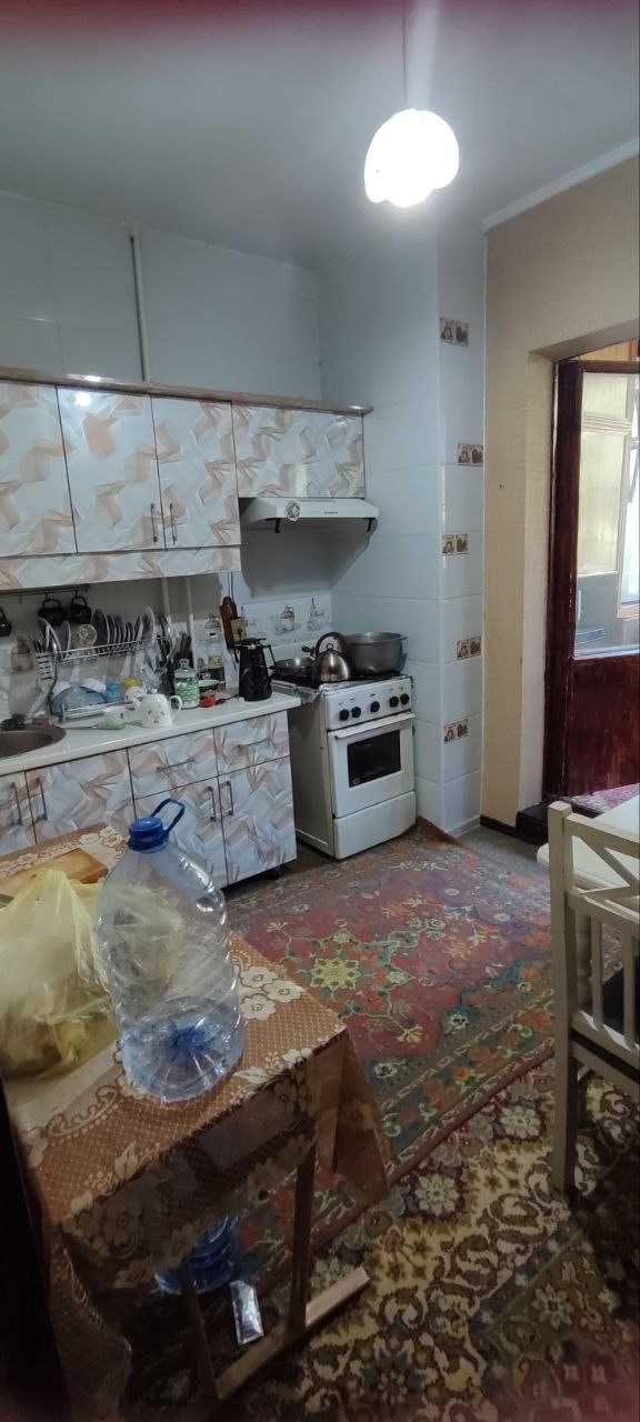 Очень СРОЧНО!!! Продаётся  Своя квартира  Юнусабад 19,  3/2/5