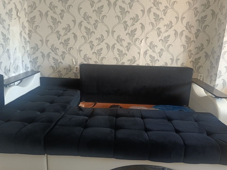 Продается диван в хорошем состоянии