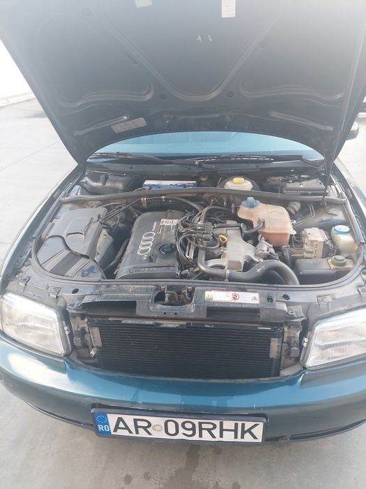 Vând Audi a4b51,8t