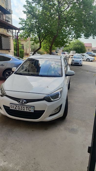 hyuindai i20 holati yaxshi realni oladiganla tel qisin