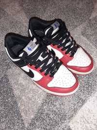 Nike Dunk Low Chicago