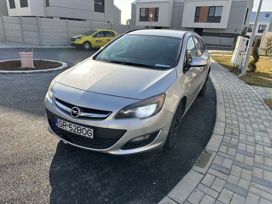 De vanzare opel astra j 2014 diesel 1.7