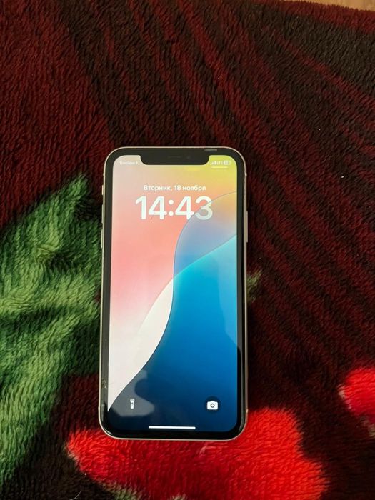 Айфон 11 продам,обем имеется