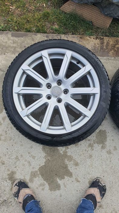 Vand jante aliaj audi a4b8 pe 18", cauciucurile trebuie schimbate