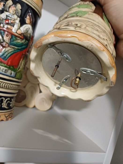 Halbe ceramice in relief