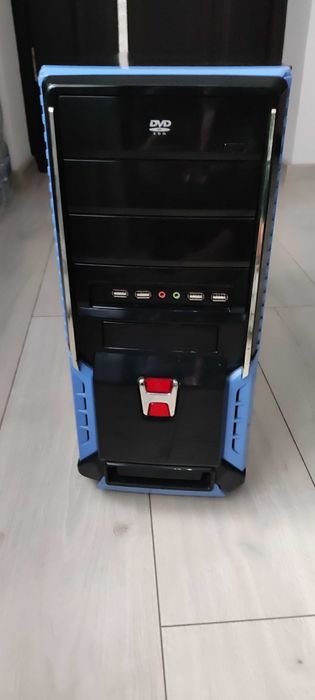 PC i5 cu SSD si HDD - Placa video dedicata cu Monitor Philips 22