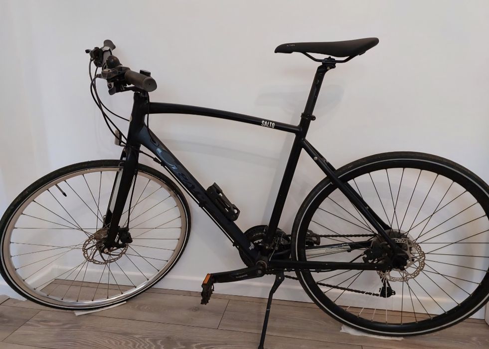 Semicursiera Crescent V-18