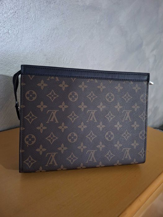 Borsetă / Pouch stil Louis Vuitton