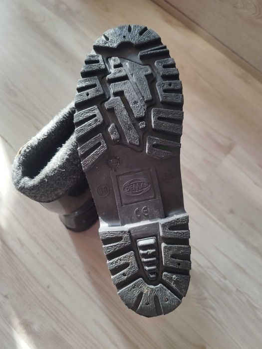 Продавам обувки на  Deichmann