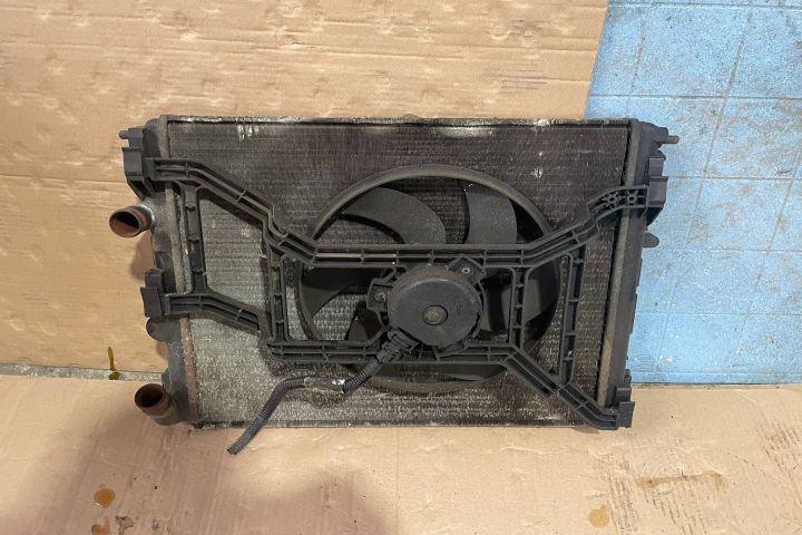Electroventilator racire motor Dacia Logan prima generatie (facelift)
