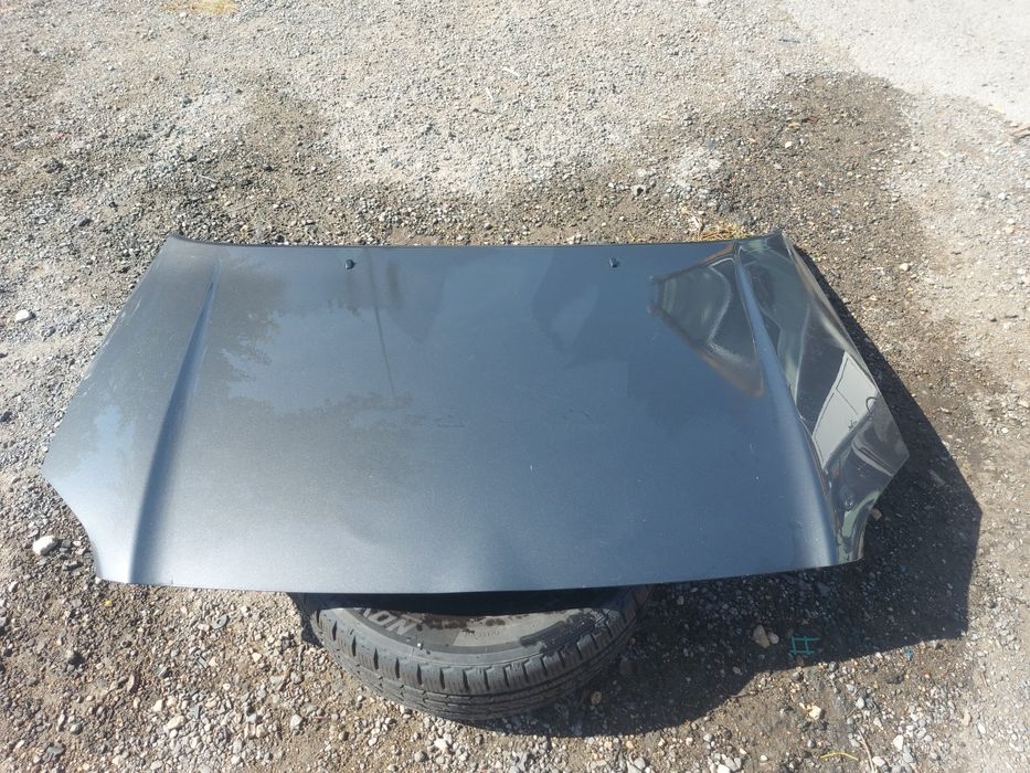 Предни капаци за Тойота Авенсис Т25 2003- 2009г