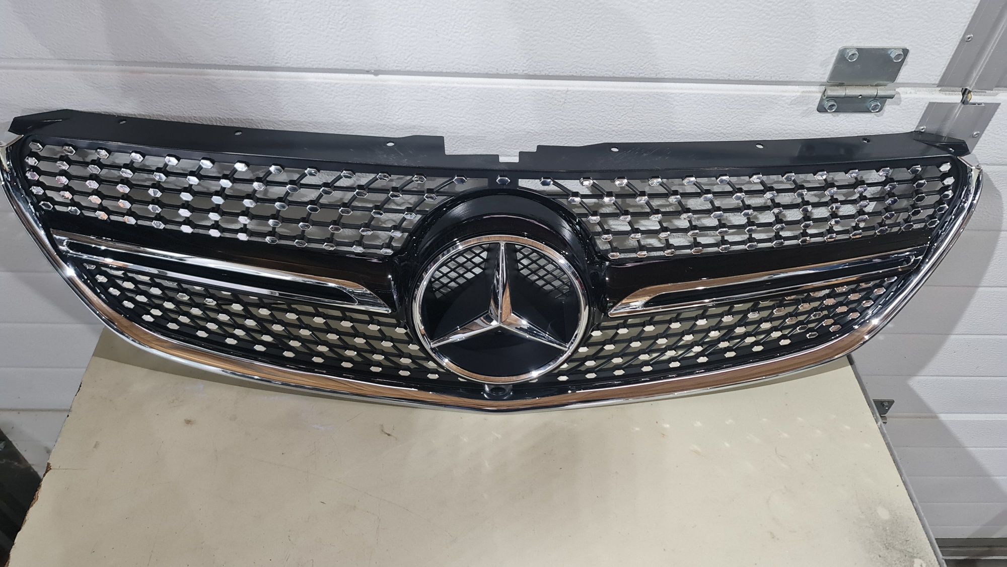 Grila centrală Diamond Mercedes V-Class W447