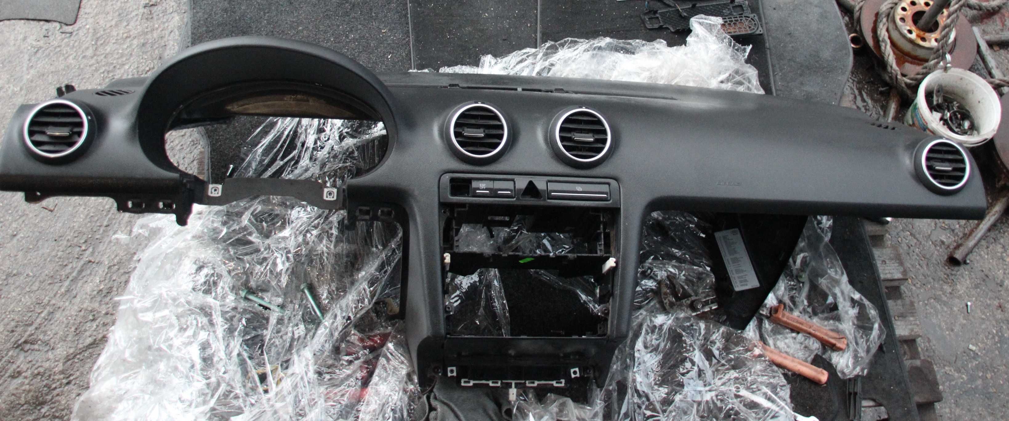 Табло за Ауди А3 Audi A3 8P - 2008  - 500 лв.